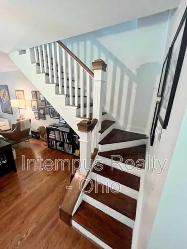 Building Photo - 3724 Stevens Pl