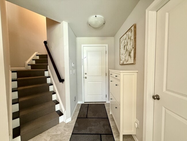 Building Photo - 2731 S Spurway Dr