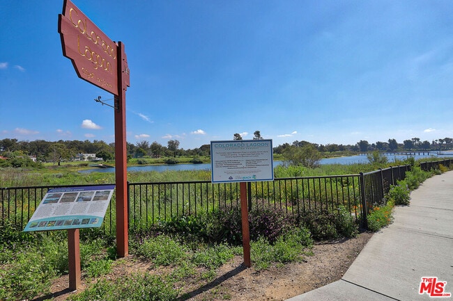 Building Photo - 4643 E 4th St