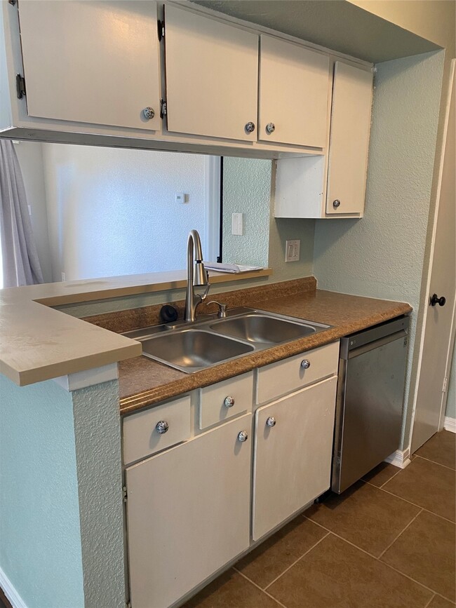 Building Photo - 250 El Dorado Blvd