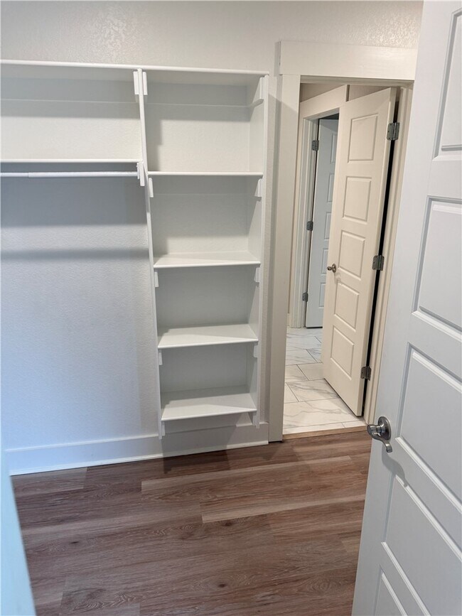 Building Photo - 28 Kincardine Dr