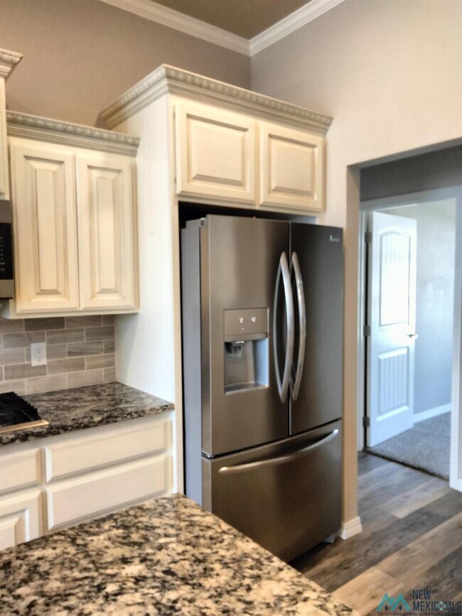 Building Photo - 621 Providence Cir