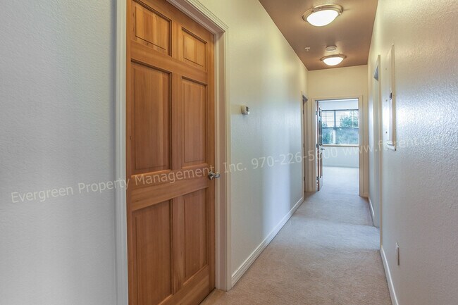 Building Photo - 5220 Boardwalk Dr