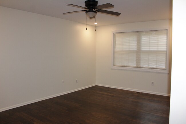 Building Photo - 7 Wisina Ct