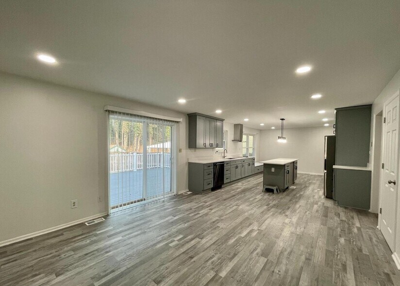 Building Photo - 4026 Jacinth Way