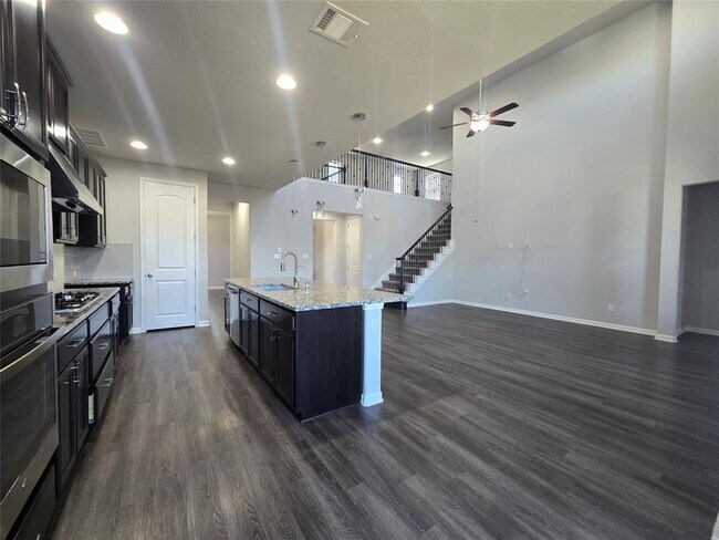 Building Photo - 2320 Bravo Ct