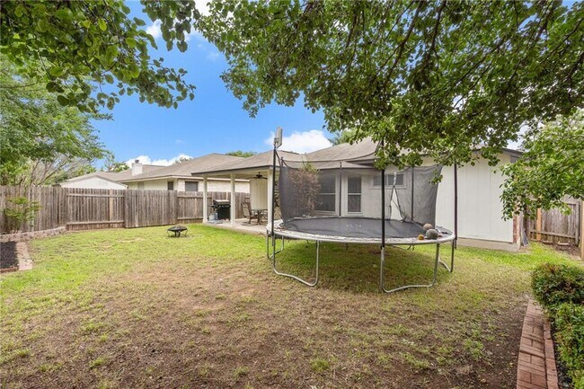 Building Photo - 601 Paso Fino Trail