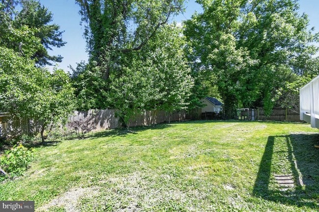 Building Photo - 1819 Anderson Rd