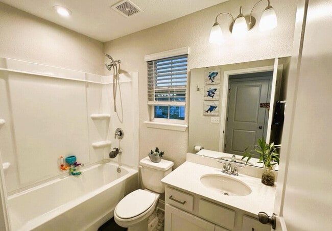 Building Photo - 14105 Sterely Ct S