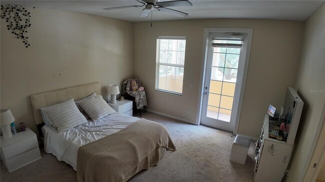 Building Photo - 8561 Insular Ln