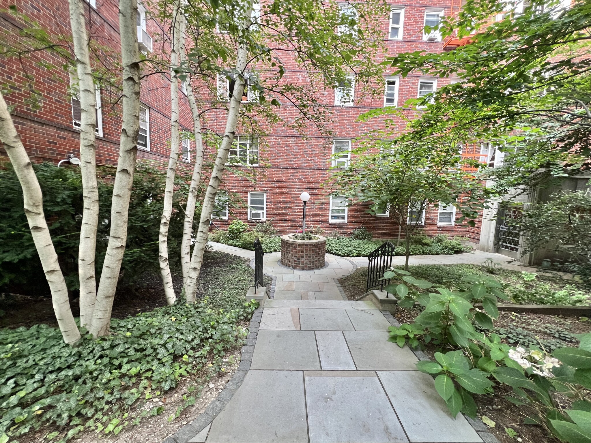 Building Photo - 36 Highland Ave