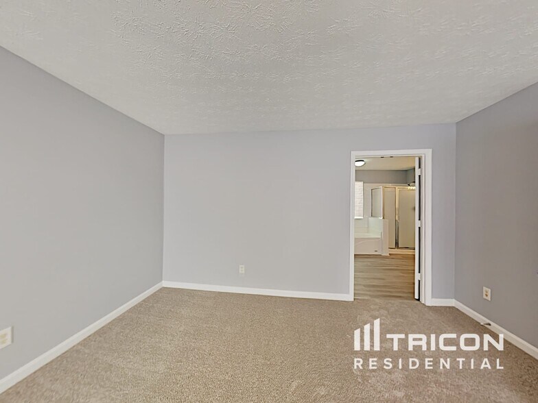 Building Photo - 915 Shadow Lake Dr