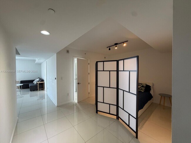 Building Photo - 5252 NW 85th Ave