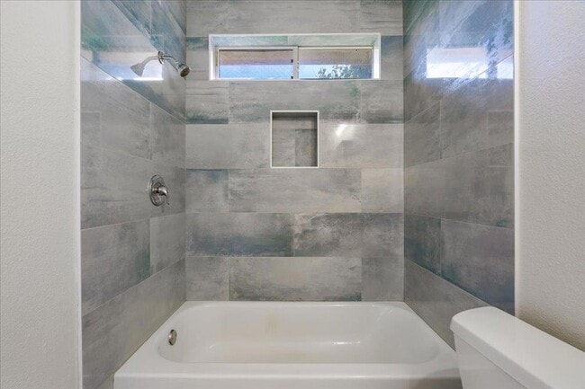 Building Photo - 304 Watergate Way