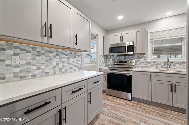 Building Photo - 81 Falmouth Ave