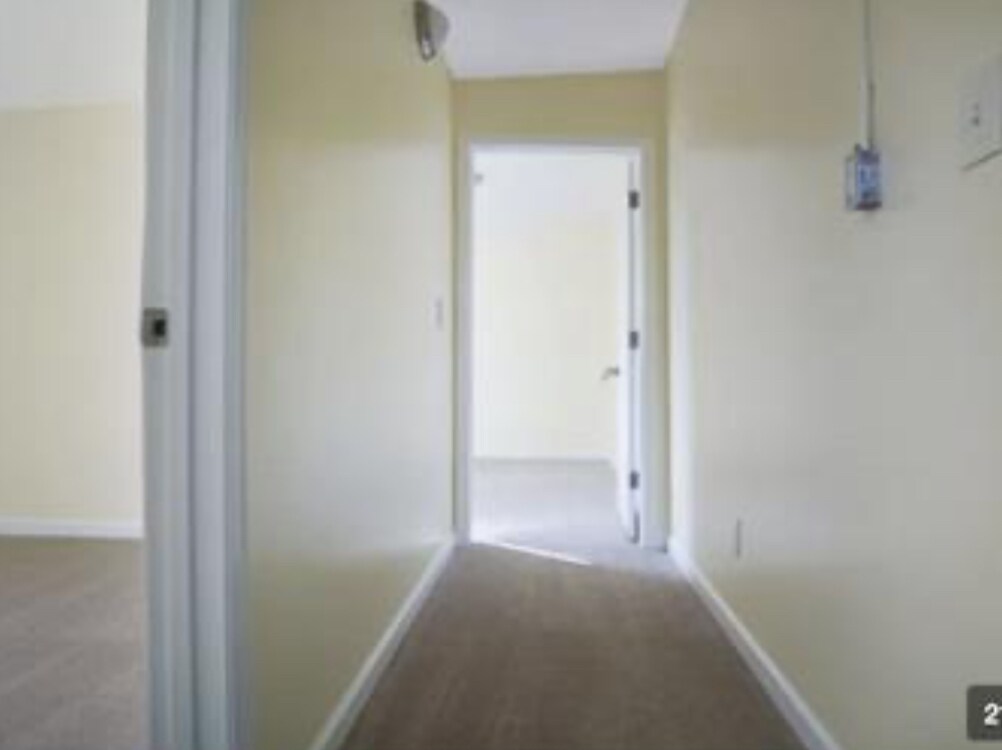 Building Photo - 406 Wilder Pl