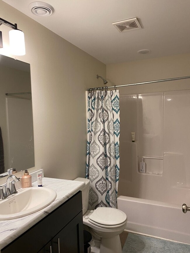 Building Photo - New Construction Townhouse for Rent - Tham...