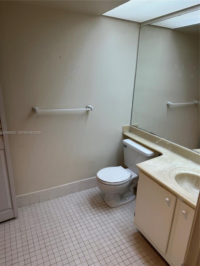 Building Photo - 1000 SW 128th Terrace