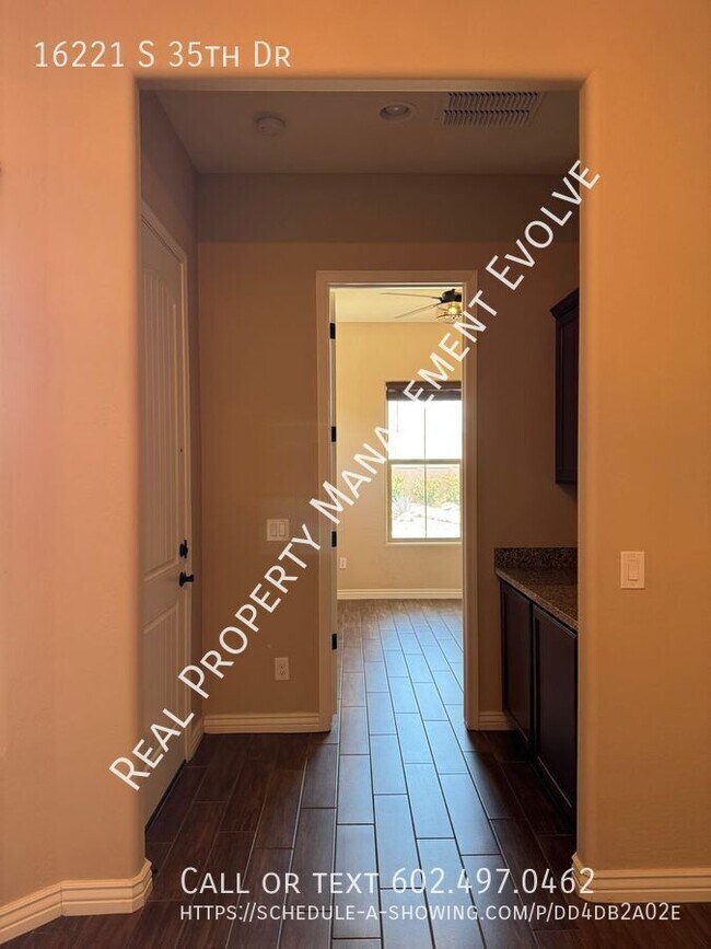 Building Photo - 16221 S 35th Dr