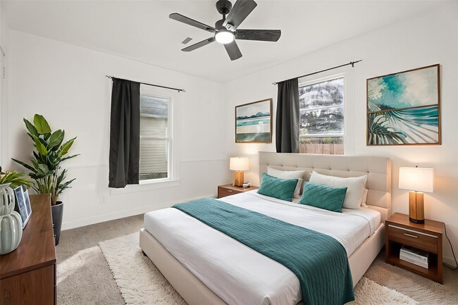 Building Photo - 125 18th Ave N