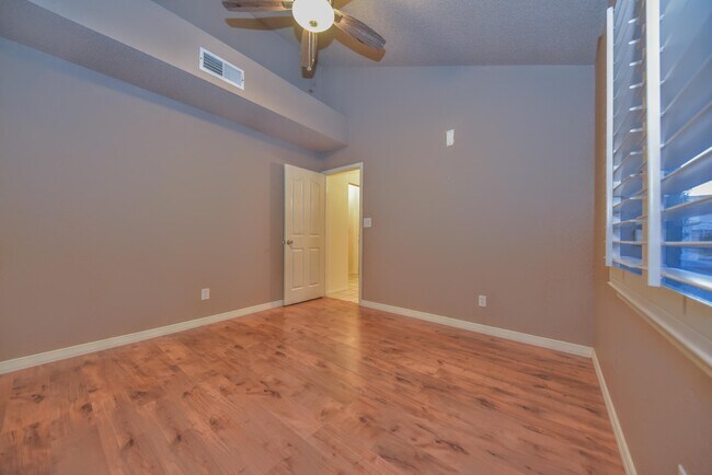 Building Photo - 1372 Michelangelo Dr