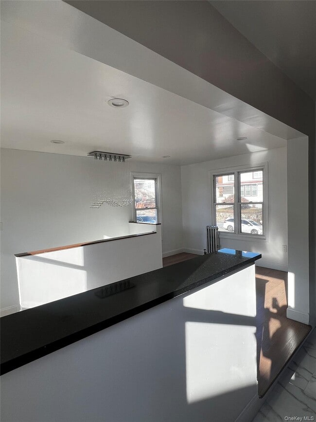 Building Photo - 38 Overlook St