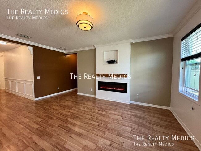 Building Photo - 308 Blue Cypress Dr