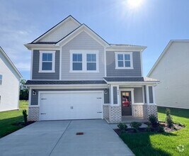 Building Photo - 4 Bedroom 2.5 Bathroom Home