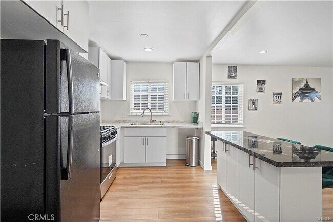 Building Photo - 16757 Ludlow St
