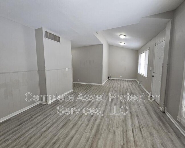 Building Photo - 2625 Cleveland St