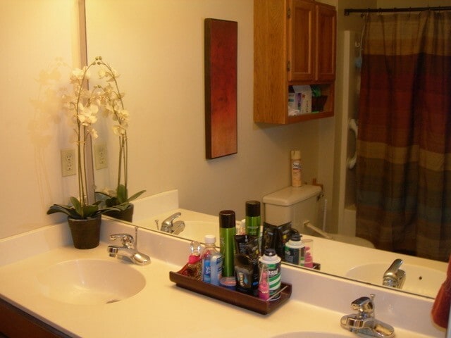 Building Photo - 3BR 2BA One level, West Knox off Westland