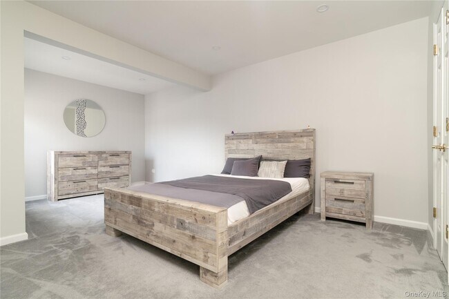 Building Photo - 50 N Broadway