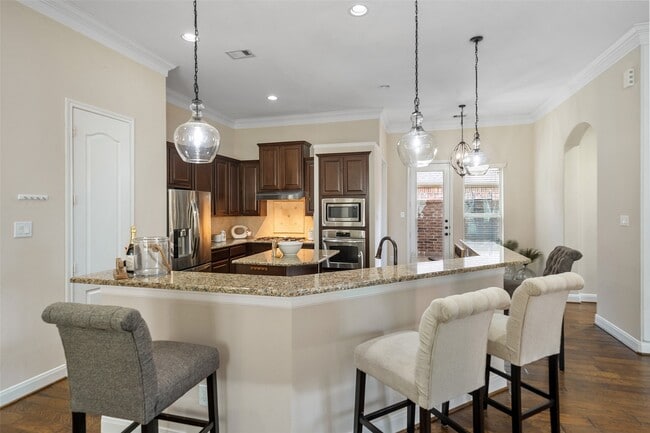 Building Photo - 34 Danby Place