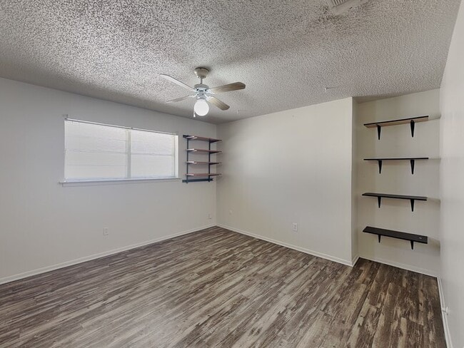 Building Photo - 6220 Wheaton Dr