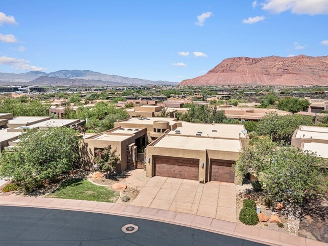 Building Photo - 3052 Snow Canyon Pkwy
