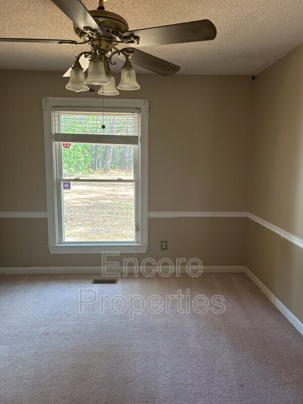 Building Photo - 1916 S Main St