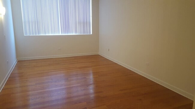 Building Photo - 4810 N Lavergne Ave