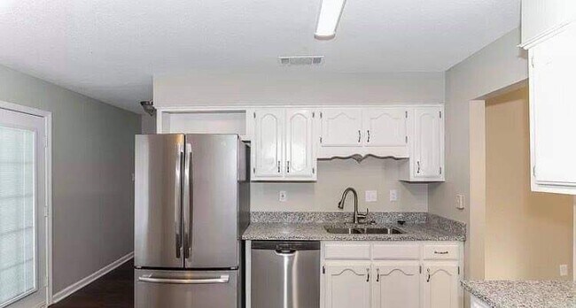 Building Photo - 8450 Kimberly Rose Dr