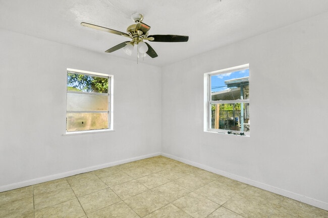 Building Photo - 3122 Duban Terrace