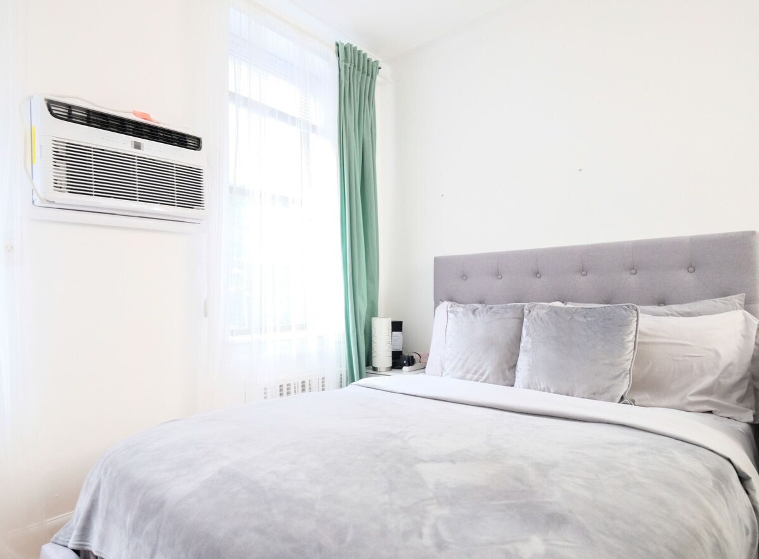 Building Photo - 328 E 74th St