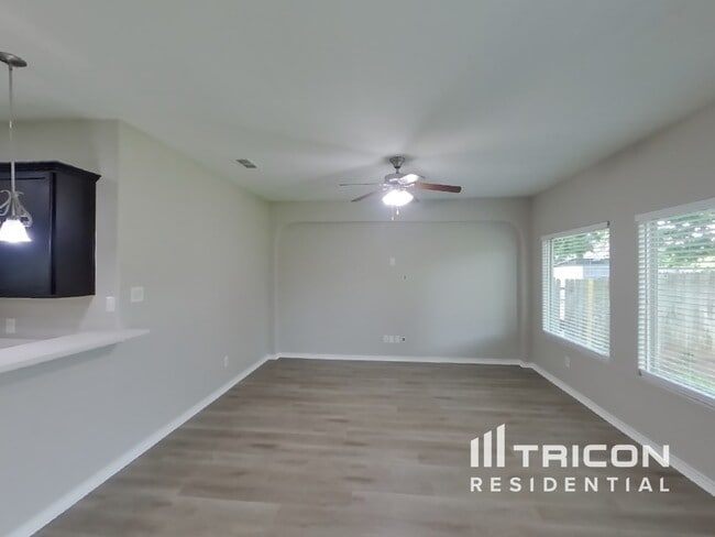 Building Photo - 11600 Anna Grace Dr