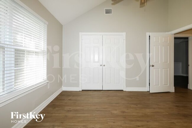 Building Photo - 11730 Twain Dr
