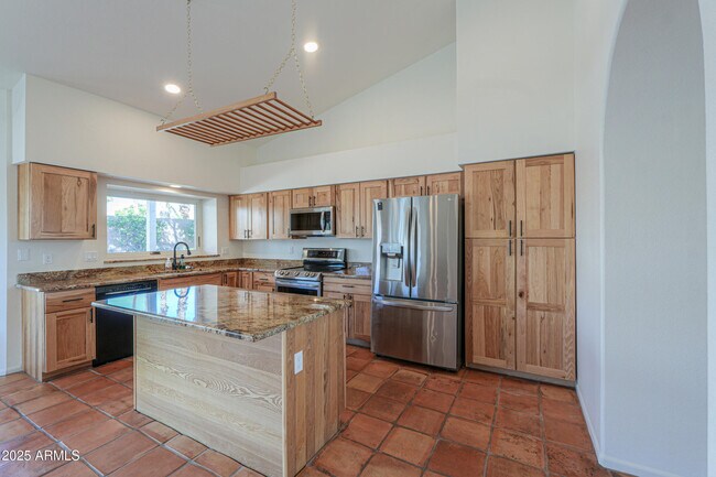 Building Photo - 13246 S 34th Way