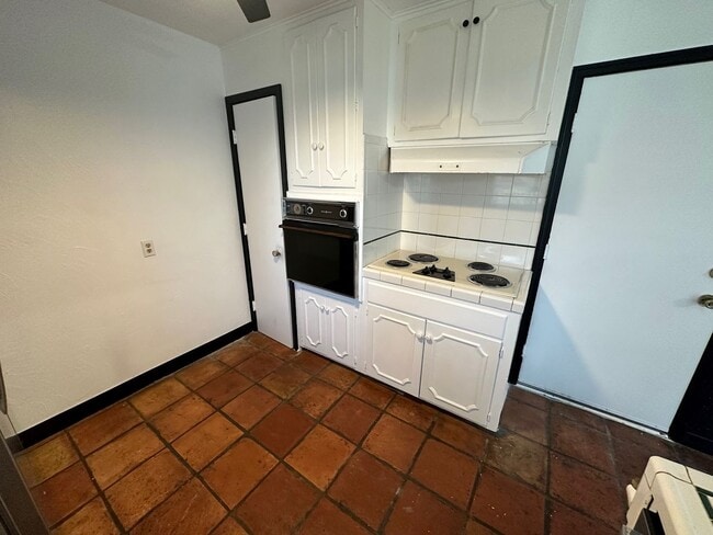 Building Photo - 5513 Alvarado Rd