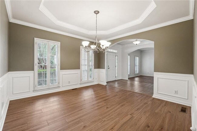 Building Photo - 2075 Willshire Glen