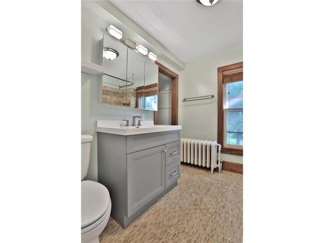 Building Photo - 2122 Temple Ct