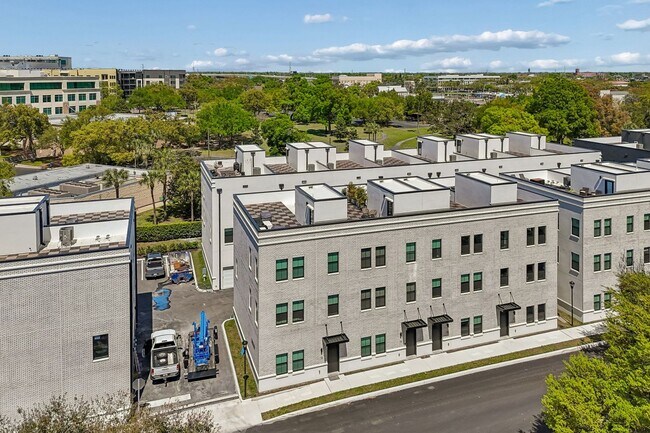 Building Photo - New Construction Townhome For Lease downtown Tampa, Ybor City, Gas Worx