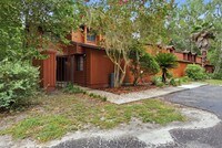 Building Photo - Rockwood Villa 2 bedroom 2 1/2 bath condo