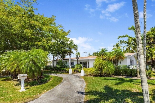 Building Photo - 7255 SW 125th St