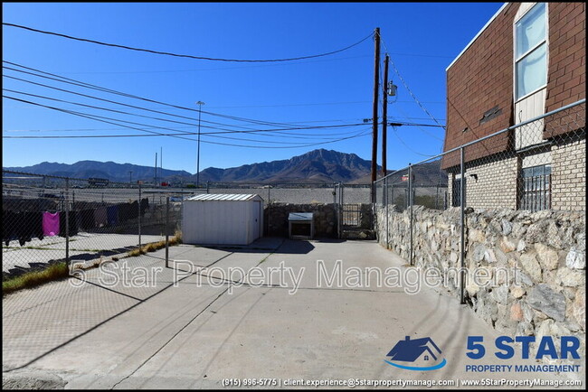 Building Photo - 8933 Kenneth St